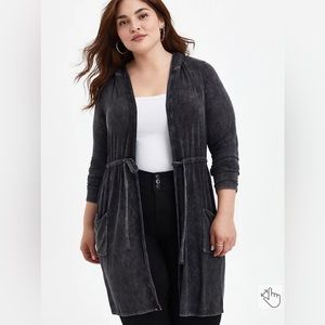 A 4X dark grey cardigan.